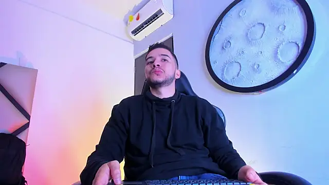 Snapshot of mike_257 chatting on February 2026 11:50:01 AM mike 257 online show from February 2026 11:50:01 AM