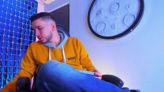 Snapshot of mike_257 chatting on February 2026 11:55:01 AM mike 257 online show from February 2026 11:55:01 AM