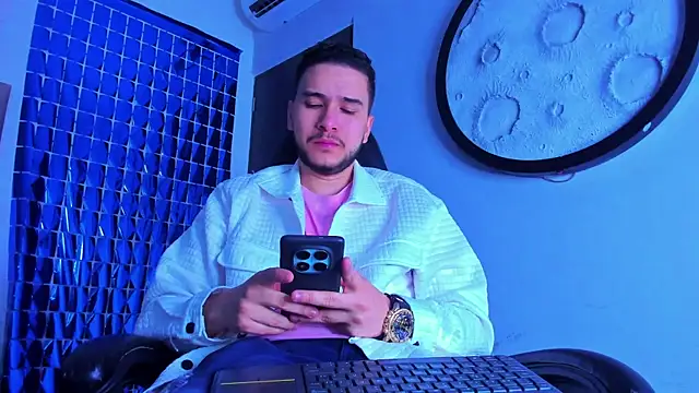 Snapshot of mike_257 chatting on March 2026 11:25:02 AM mike 257 online show from March 2026 11:25:02 AM