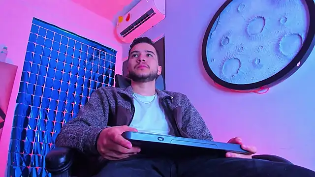 Snapshot of mike_257 chatting on March 2026 11:26:02 AM mike 257 online show from March 2026 11:26:02 AM