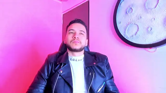 Snapshot of mike_257 chatting on March 2026 11:32:01 AM mike 257 online show from March 2026 11:32:01 AM