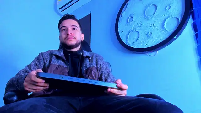 Snapshot of mike_257 chatting on April 2026 11:55:01 AM mike 257 online show from April 2026 11:55:01 AM