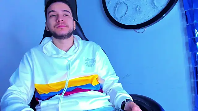 Snapshot of mike_257 chatting on April 2026 12:10:01 PM mike 257 online show from April 2026 12:10:01 PM