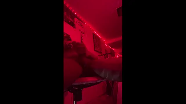 Snapshot of misterincred chatting on March 2026 05:45:02 AM misterincred online show from March 2026 05:45:02 AM