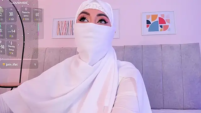 fatiima  online show from April 2026 07:38:02 PM