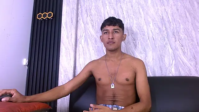 Snapshot of Natzuki_1 chatting on February 2026 11:42:02 PM Natzuki 1 online show from February 2026 11:42:02 PM