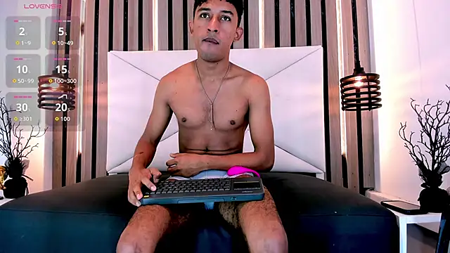 Snapshot of Natzuki_1 chatting on February 2026 12:00:01 PM Natzuki 1 online show from February 2026 12:00:01 PM