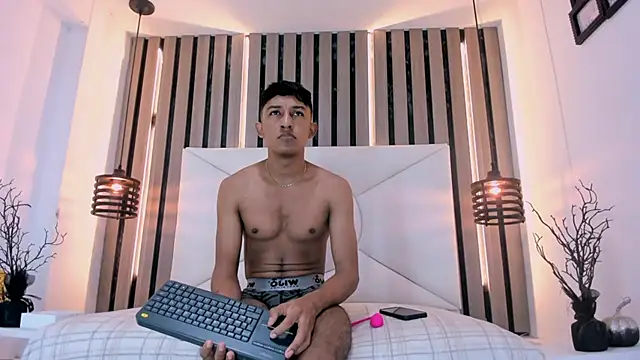 Snapshot of Natzuki_1 chatting on February 2026 11:32:02 AM Natzuki 1 online show from February 2026 11:32:02 AM