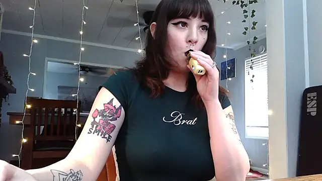 Trickylucy555 online show from May 2026 10:29:02 PM