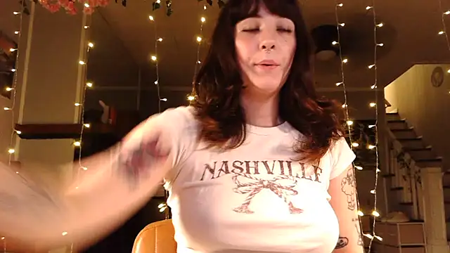 Trickylucy555 online show from June 2026 03:42:02 AM