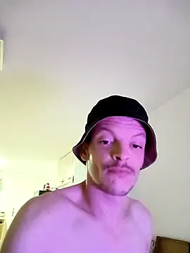 Snapshot of die_schlumpfen_official chatting on November 2025 12:02:01 AM die schlumpfen official online show from November 2025 12:02:01 AM