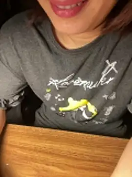 HinayLa online show from May 2026 04:04:01 PM