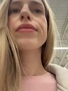 Snapshot of kira_mia chatting on January 2026 04:21:02 PM kira mia online show from January 2026 04:21:02 PM