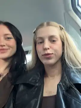 kira mia online show from May 2026 04:22:01 PM