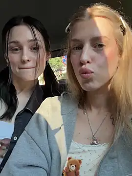 kira mia online show from June 2026 03:56:02 PM
