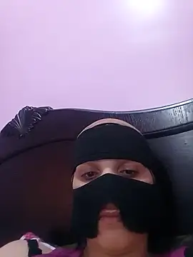 SandyAmr online show from June 2026 08:27:02 AM