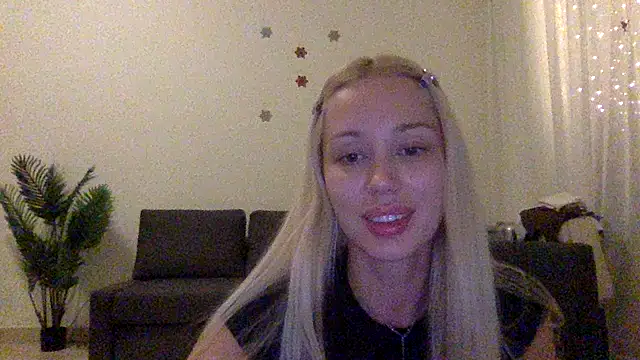 Yasiline online show from February 2026 06:40:02 PM