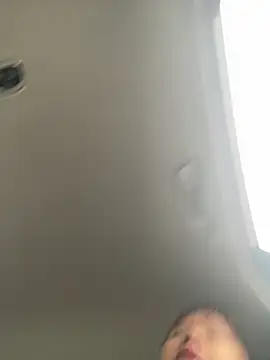 yiyi930316 online show from October 2025 02:57:02 AM