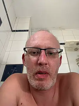 Cedric7653 online show from June 2026 03:31:02 PM
