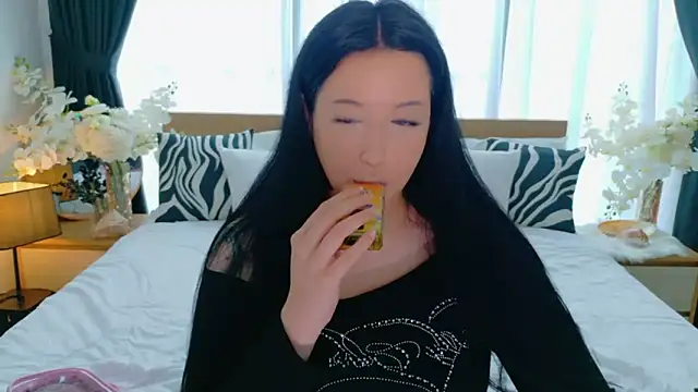 Snapshot of Felicia_Herceg chatting on November 2025 06:46:01 AM Felicia Herceg online show from November 2025 06:46:01 AM