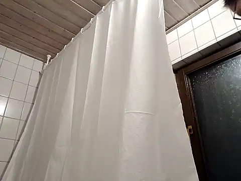 Snapshot of Cassy-Bloom chatting on February 2026 12:04:02 AM Cassy-Bloom online show from February 2026 12:04:02 AM