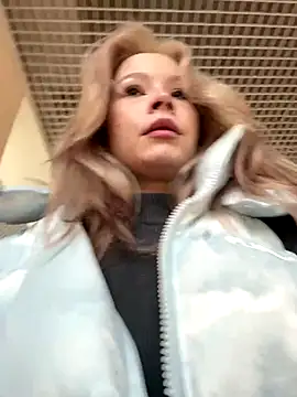 Eliiizaaa online show from October 2025 10:16:02 AM