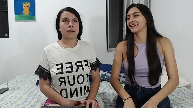 charlotteandbrittany online show from November 2025 02:54:02 AM