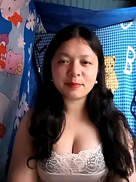 lisa-bae00 online show from February 2026 12:15:01 PM