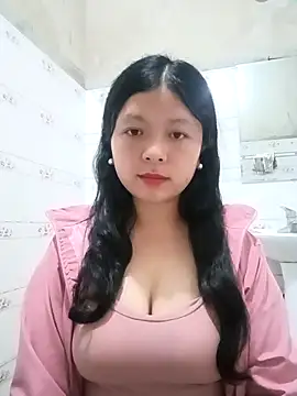 lisa-bae00 online show from April 2026 01:02:02 PM
