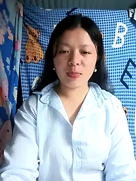 lisa-bae00 online show from May 2026 12:32:01 PM