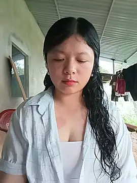 lisa-bae00 online show from May 2026 10:36:01 AM