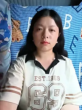 lisa-bae00 online show from June 2026 12:42:02 PM