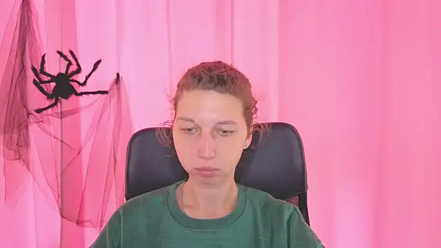 CuteEllii online show from October 2025 11:00:01 AM