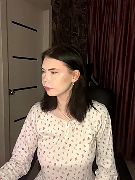 Snapshot of lunaa_bunny chatting on November 2025 05:12:01 PM lunaa bunny online show from November 2025 05:12:01 PM