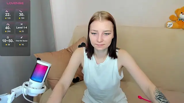 Snapshot of NaughtyBunny1_ chatting on October 2025 06:06:02 AM NaughtyBunny1 online show from October 2025 06:06:02 AM