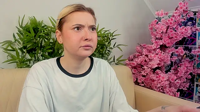 LaylaCookies online show from October 2025 10:11:02 AM