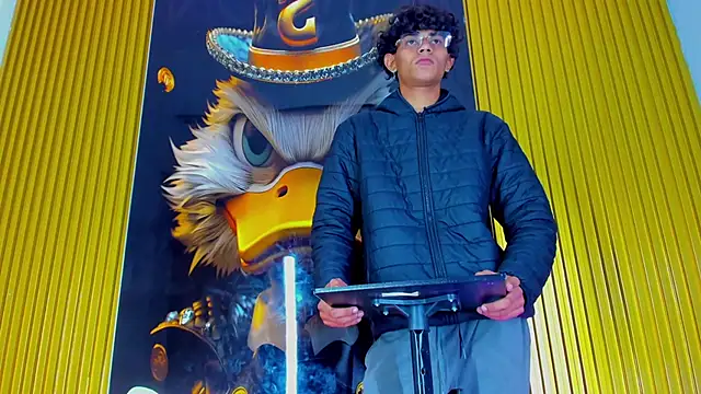 Sex Boy 33  online show from October 2025 02:17:02 PM