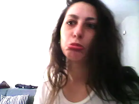 Snapshot of Veralune chatting on February 2026 09:16:01 AM Veralune online show from February 2026 09:16:01 AM