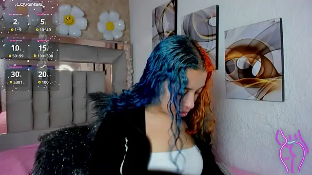 Cristall ravven online show from November 2025 03:01:01 PM