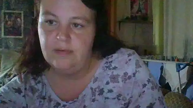 Snapshot of Doreen03 chatting on October 2025 04:24:02 PM Doreen03 online show from October 2025 04:24:02 PM