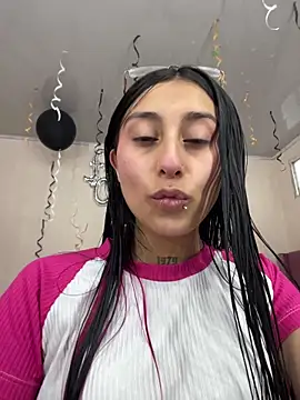 Violeet-Smith online show from January 2026 07:05:02 PM