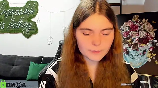 Snapshot of MiraaBloom chatting on March 2026 02:43:01 PM MiraaBloom online show from March 2026 02:43:01 PM