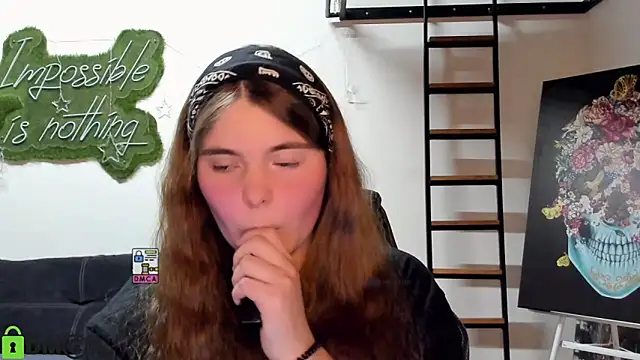 Snapshot of MiraaBloom chatting on March 2026 03:51:01 PM MiraaBloom online show from March 2026 03:51:01 PM