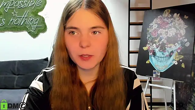 Snapshot of MiraaBloom chatting on March 2026 01:45:01 PM MiraaBloom online show from March 2026 01:45:01 PM