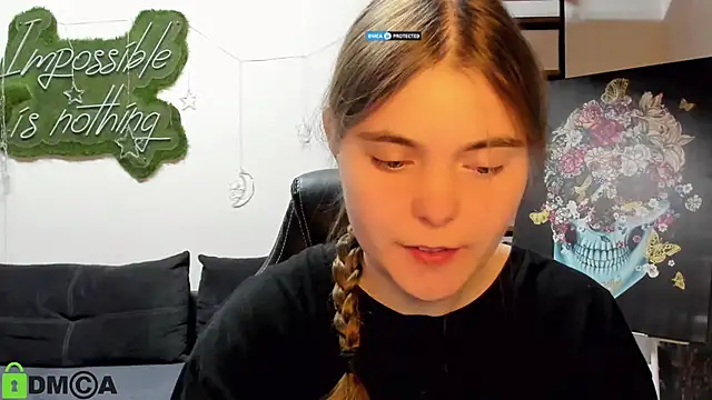 Snapshot of MiraaBloom chatting on April 2026 01:34:01 PM MiraaBloom online show from April 2026 01:34:01 PM