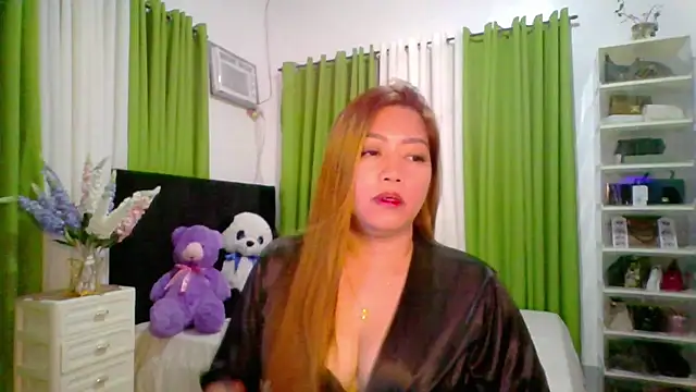 Snapshot of SweetBabe_Sky chatting on October 2025 12:28:01 PM SweetBabe Sky online show from October 2025 12:28:01 PM