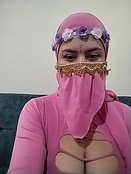 caroline peed online show from October 2025 04:00:01 PM