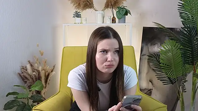 LonnaSkar online show from October 2025 08:15:02 AM