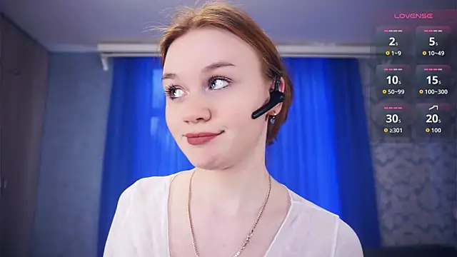 Snapshot of KarlynGow chatting on January 2026 07:35:02 AM KarlynGow online show from January 2026 07:35:02 AM