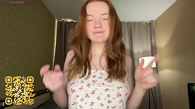 Snapshot of KarlynGow chatting on February 2026 07:24:02 AM KarlynGow online show from February 2026 07:24:02 AM